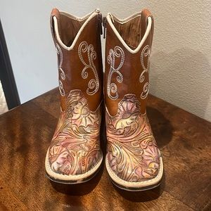 Very gently worn Twisted X toddler girls boot